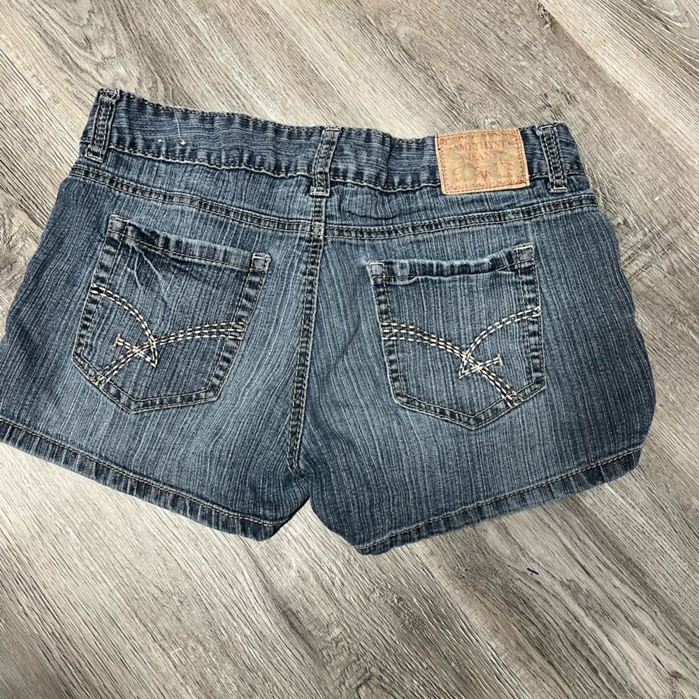 Amethyst Shorts - Picture 2 of 4